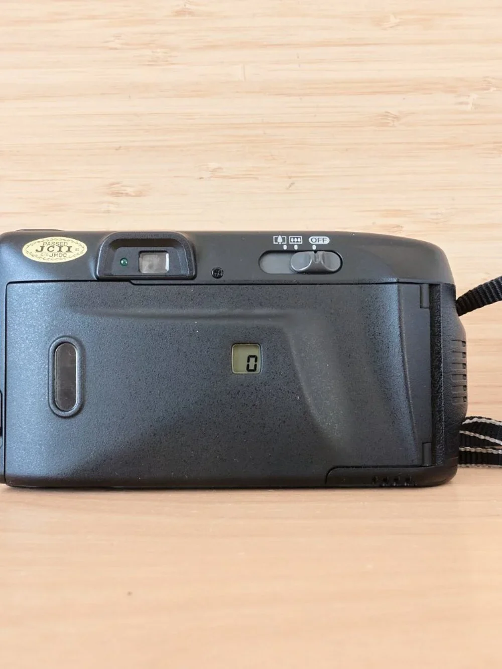 Canon Sure Shot Multi Tele 35mm Film Camera Autoboy Tele 6 with Case - Picture 4 of 8